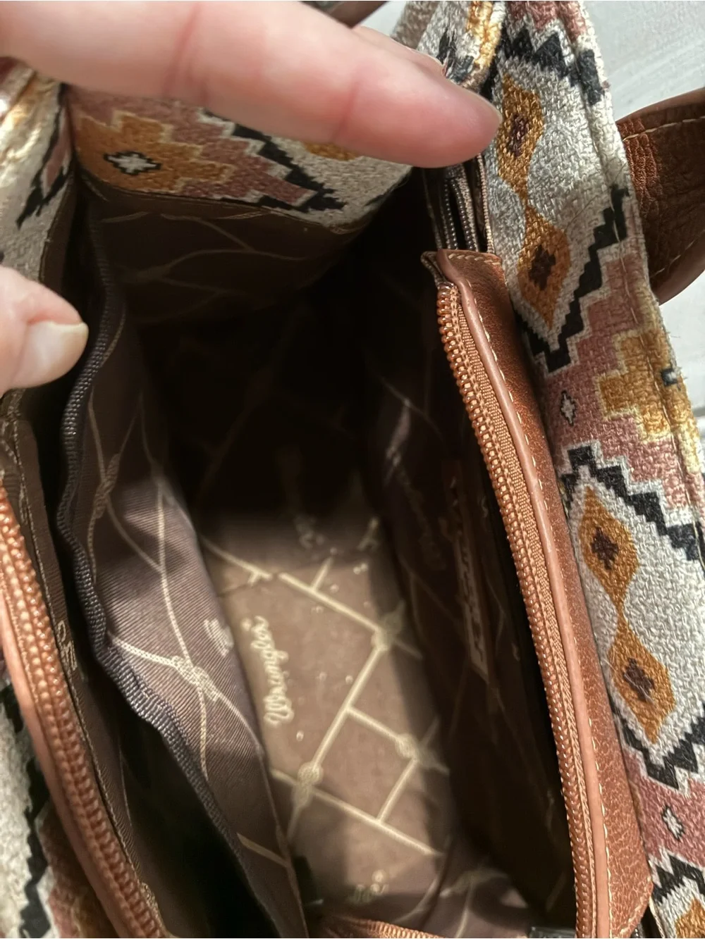 Wrangler Embroidered Crossbody Tote in Cream and Brown with matching wallet